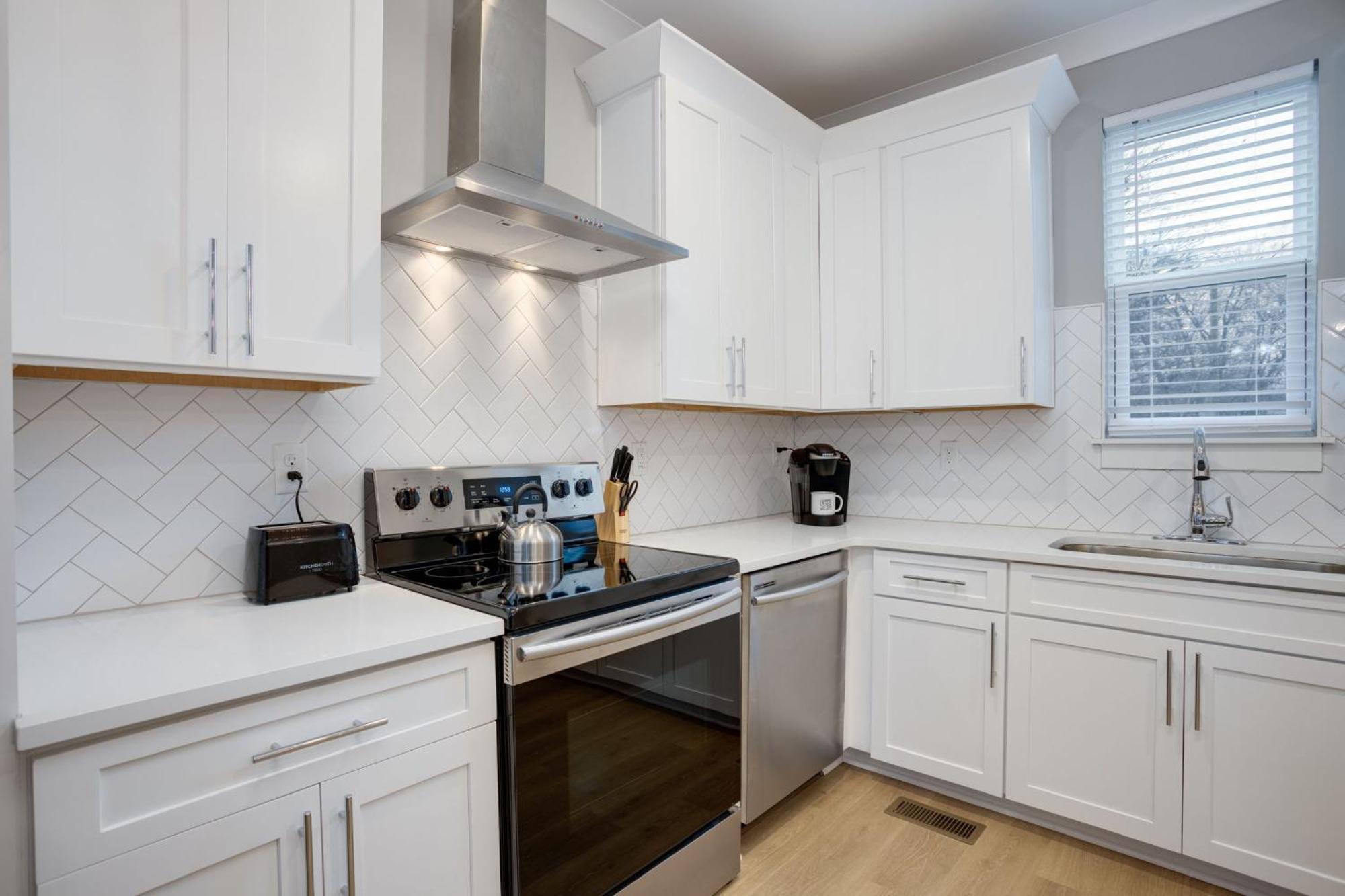 Modern Townhome, 10Min To Downtown! 8Min To Grand Ole Opry! Sleeps 8! Нашвілл Екстер'єр фото
